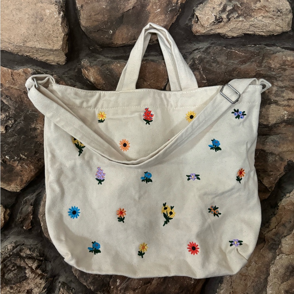 BAGGU horizontal zip duck bag in Ditsy Floral